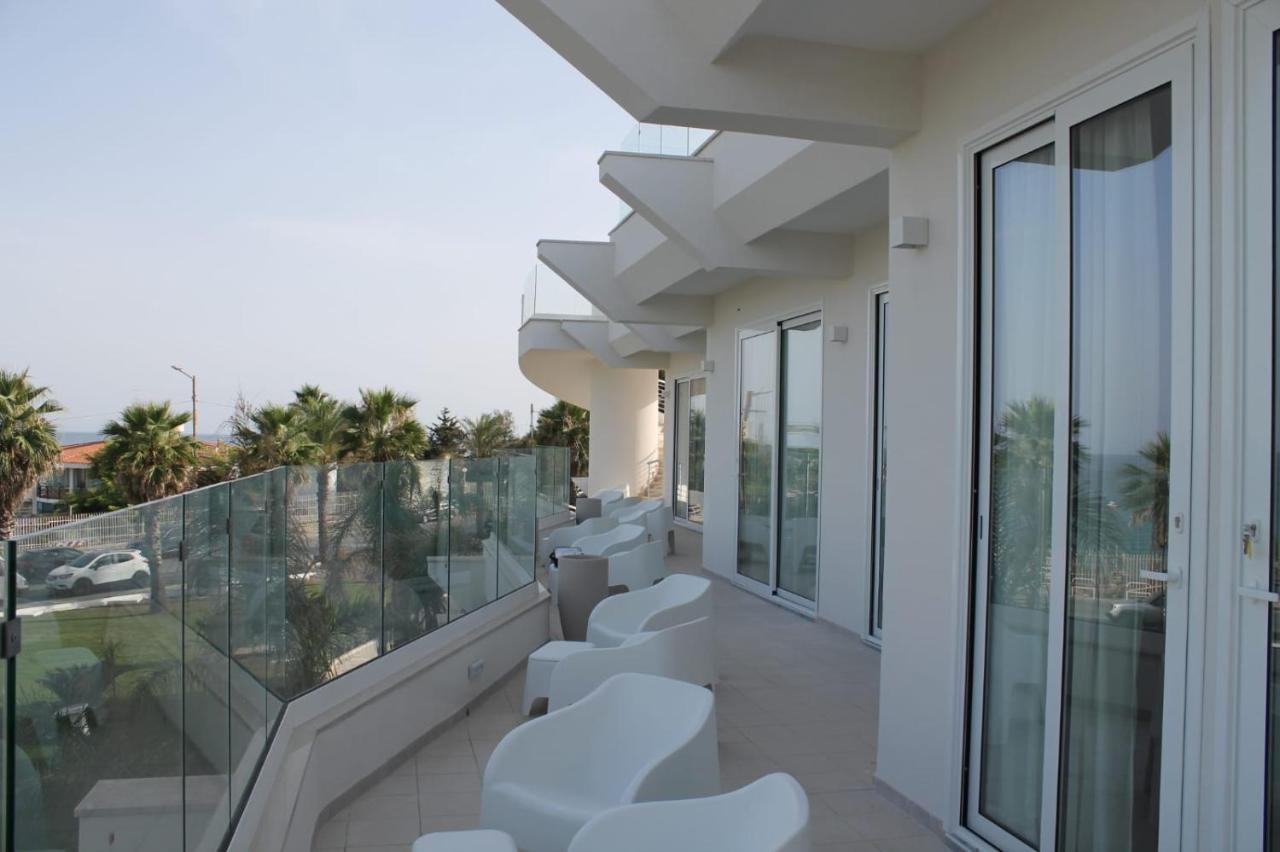 Jonium Hotel - Amazing Sea View And Swimming Pool Pulsano Exterior photo
