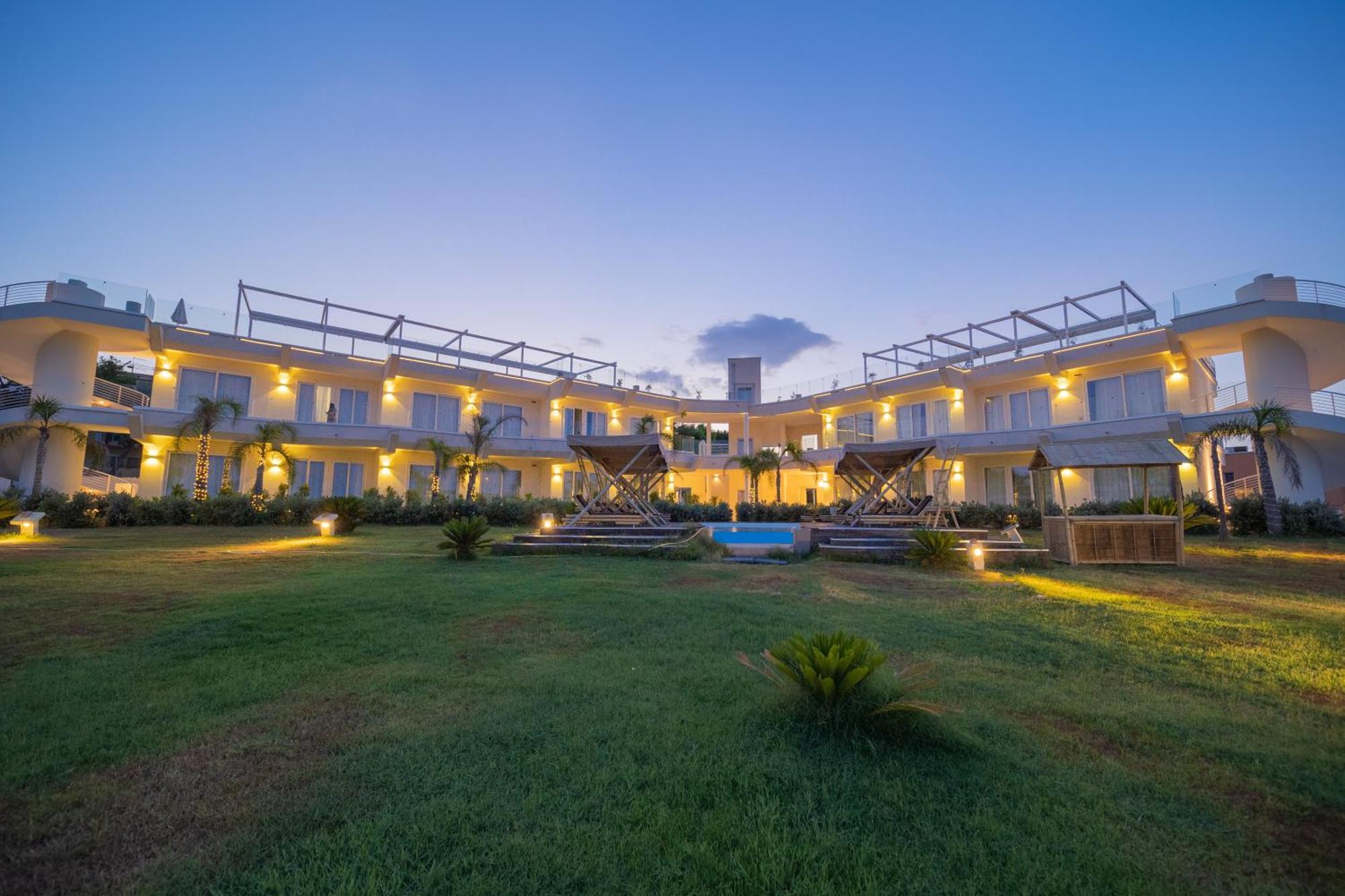 Jonium Hotel - Amazing Sea View And Swimming Pool Pulsano Exterior photo