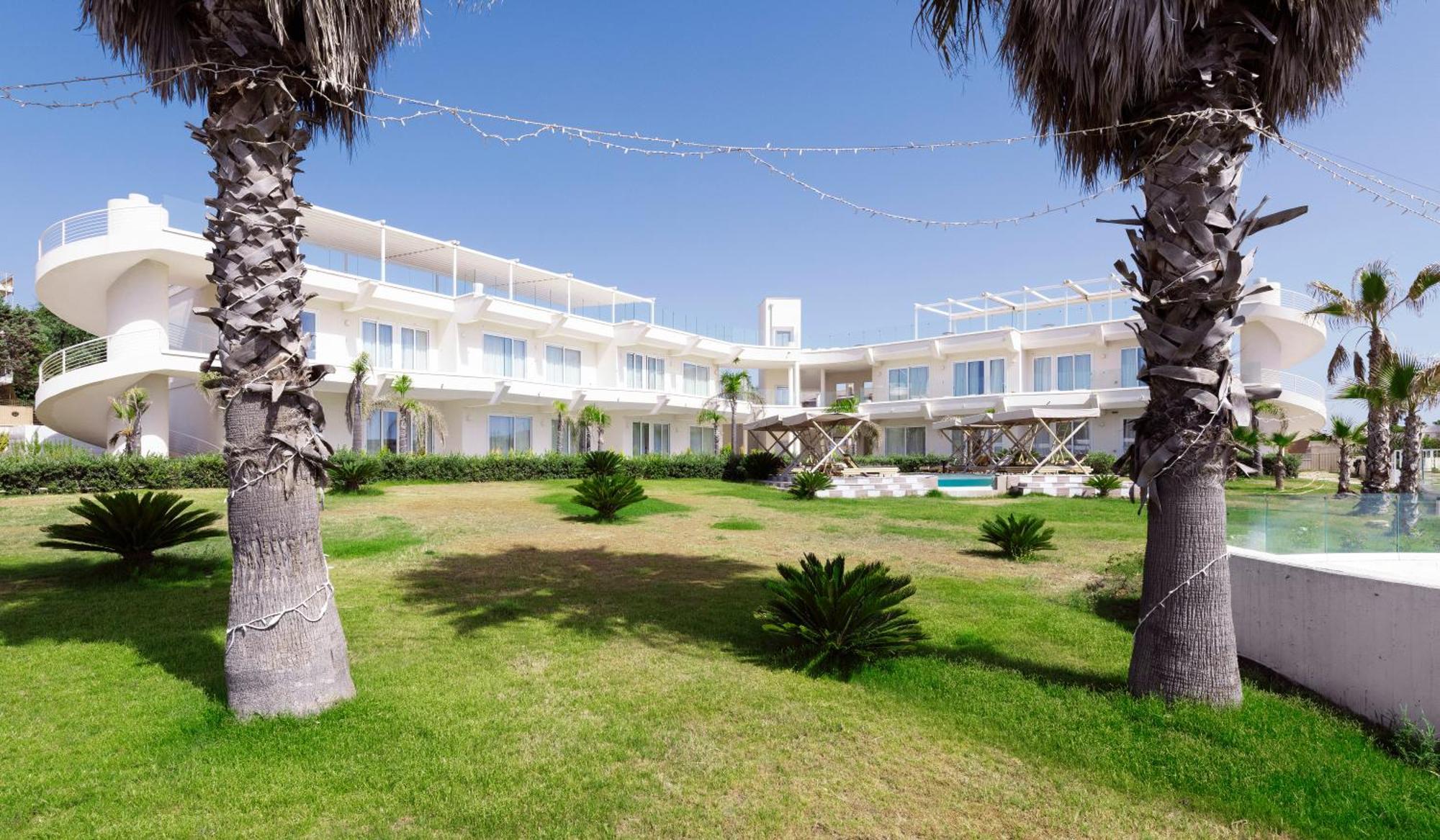 Jonium Hotel - Amazing Sea View And Swimming Pool Pulsano Exterior photo