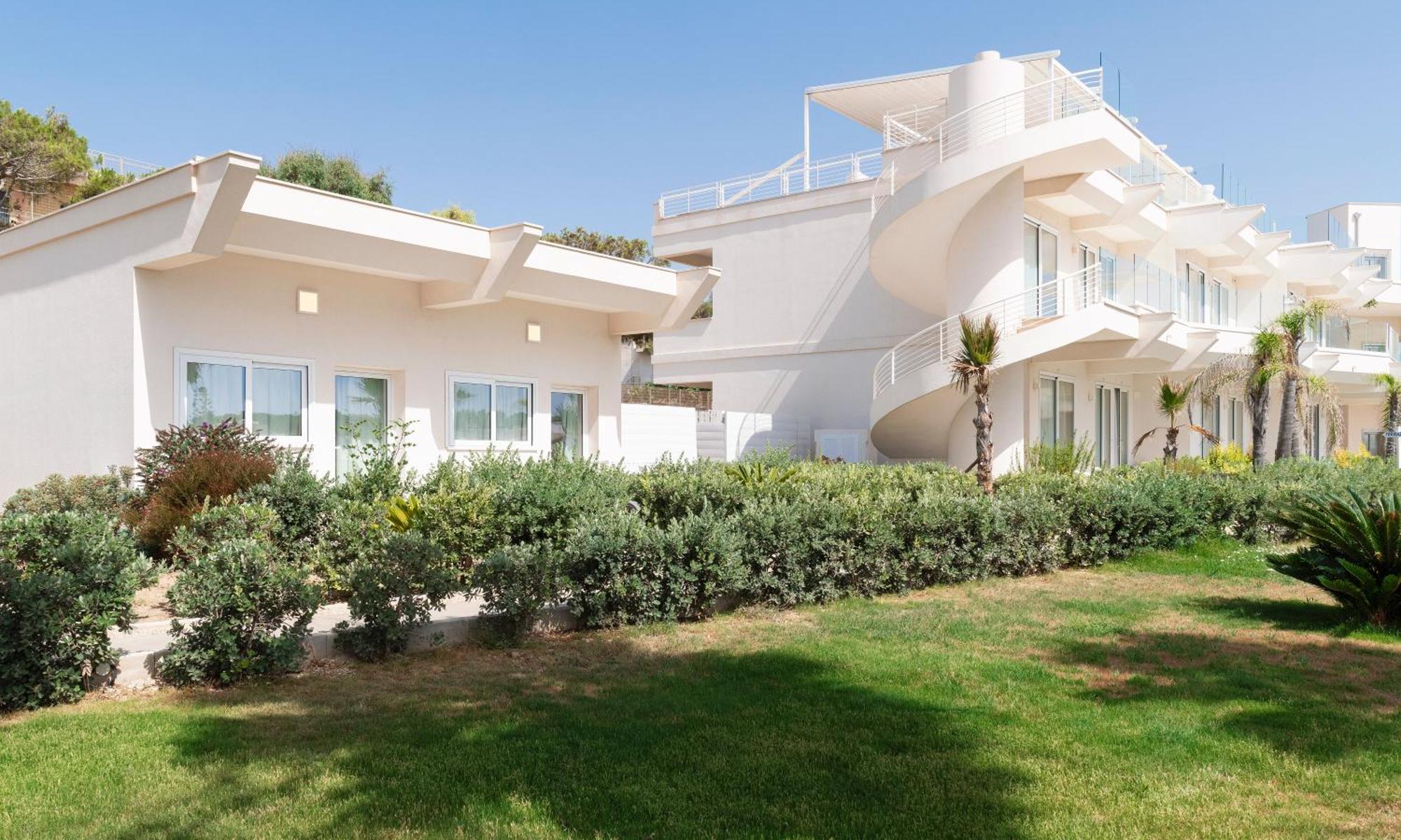 Jonium Hotel - Amazing Sea View And Swimming Pool Pulsano Exterior photo