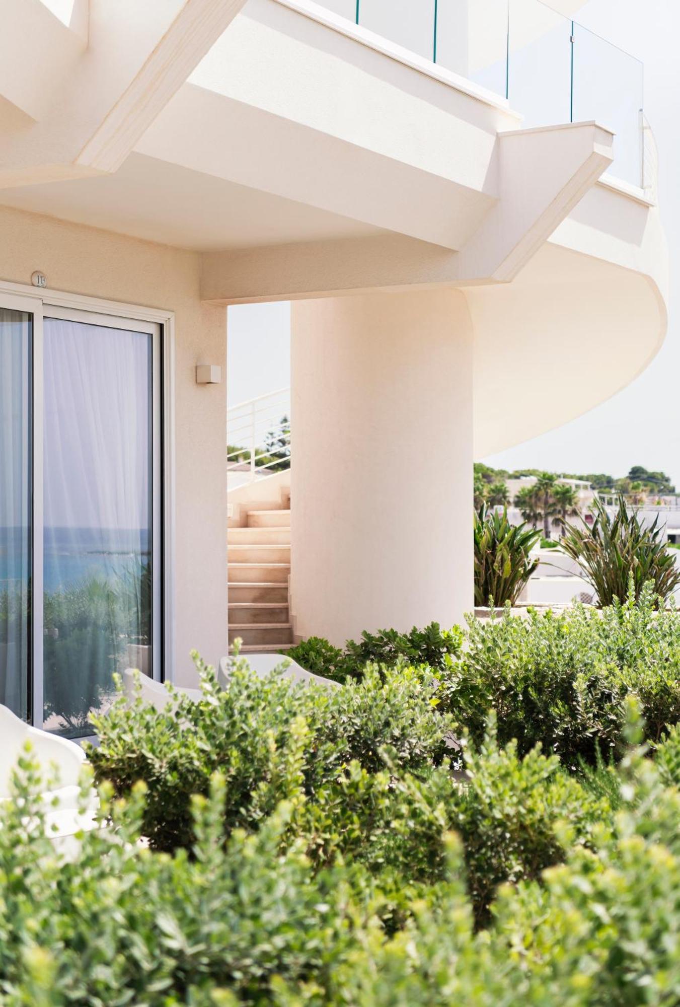 Jonium Hotel - Amazing Sea View And Swimming Pool Pulsano Exterior photo
